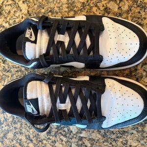 Nike Men's 8.5 Women 9.5 Black and White Panda Dunk Sneakers